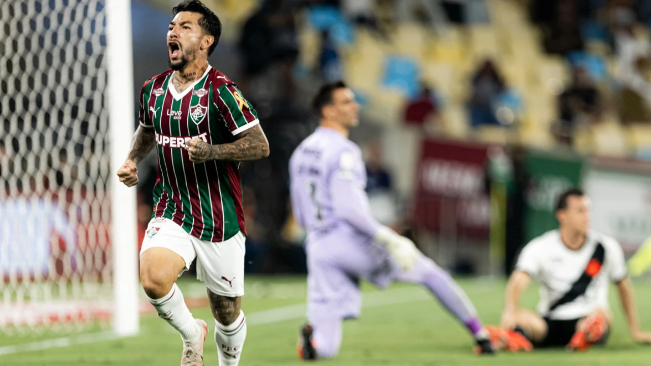 Lucho Acosta comemora gol do Fluminense na vitória sobre o Vasco pelo Campeonato Brasileiro