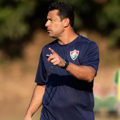 Fred durante trabalho como treinador do time Sub-20 do Fluminense em Xerém