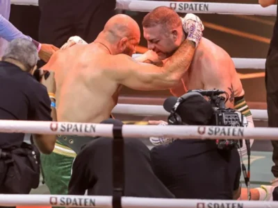 Glover Teixeira e Maurício Shogun durante confronto no Spaten Fight Night 3