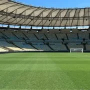 Gramado do Maracanã durante partida do Flamengo pela Libertadores