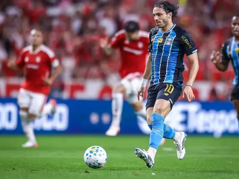 Jogadores do Grêmio durante vitória por 3 a 1 sobre o Internacional no Gre-Nal pela Copa do Brasil