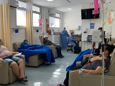 Setor de quimioterapia do Hospital do Câncer e do Coração, na Lagoinha, em São Gonçalo