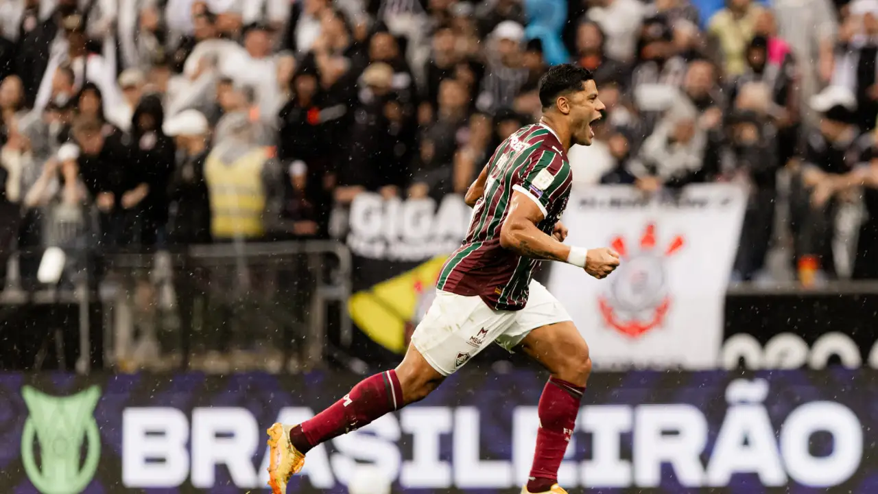 Hulk comemora gol pelo Fluminense durante sequência de destaque na temporada Hulk comemora gol pelo Fluminense durante sequência de destaque na temporada