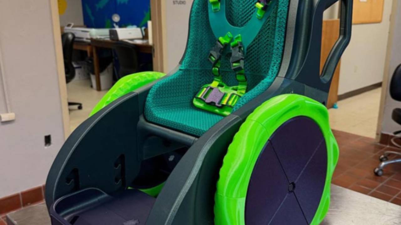 Cadeira de mobilidade infantil produzida com impressão 3D