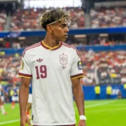 Lamine Yamal em ação pela seleção espanhola durante a Copa do Mundo de 2026