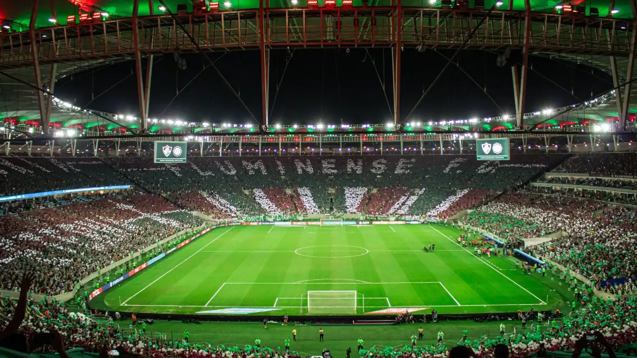 Torcida do Fluminense no Maracanã durante partida da Libertadores Torcida do Fluminense no Maracanã durante partida da Libertadores
