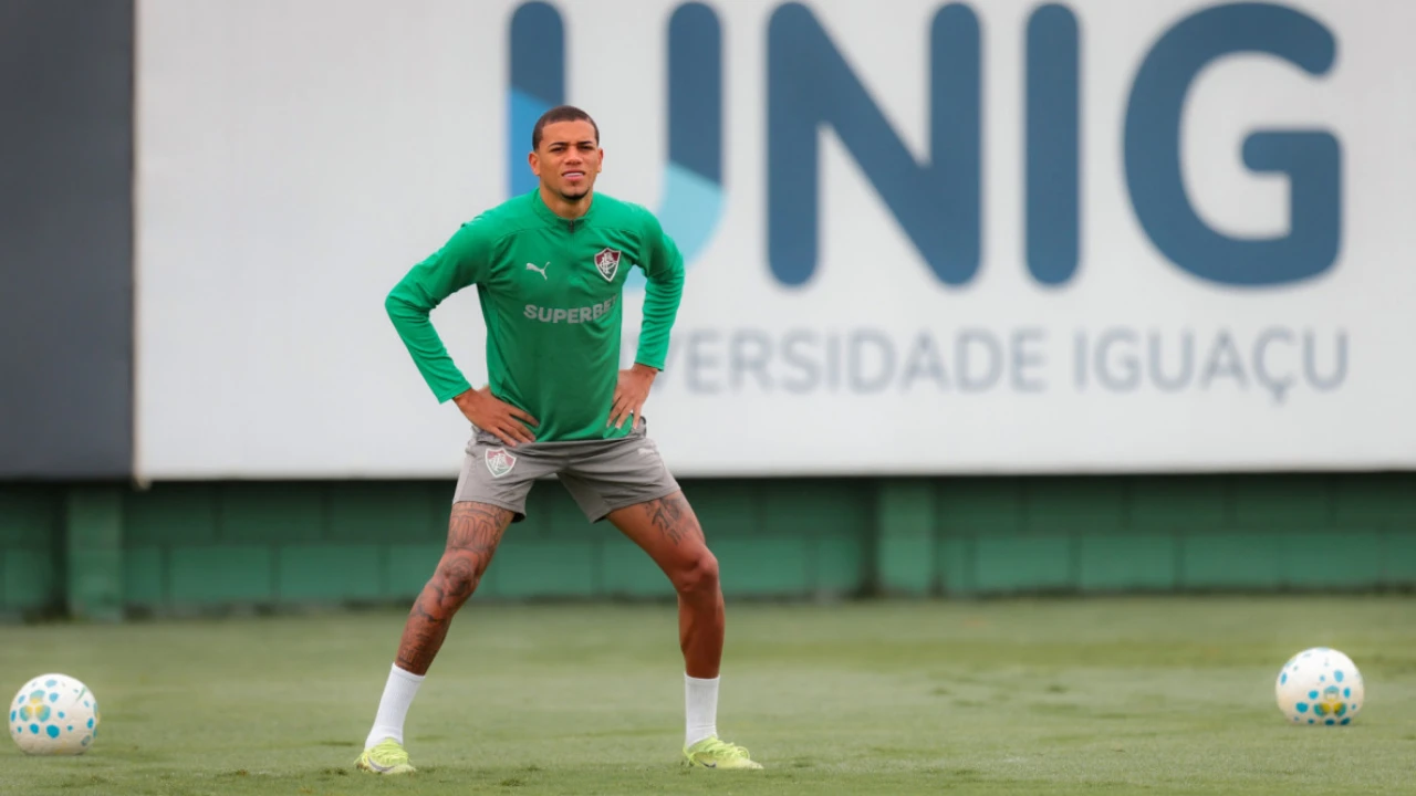 Johnny durante atividade pelo Fluminense antes da sequência do Campeonato Brasileiro