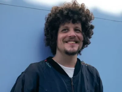 Artista em foto de divulgação; Lagum e Chico Chico fazem shows gratuitos em Niterói neste domingo