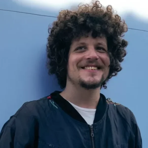 Artista em foto de divulgação; Lagum e Chico Chico fazem shows gratuitos em Niterói neste domingo