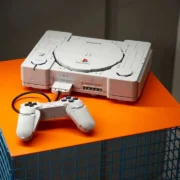 LEGO PlayStation com console e controle montados