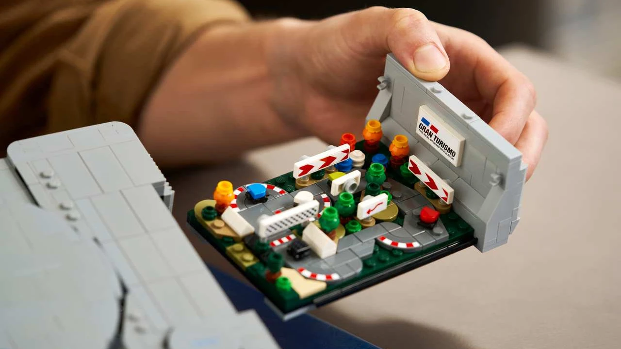 Diorama de Gran Turismo dentro do LEGO PlayStation Diorama de Gran Turismo dentro do LEGO PlayStation
