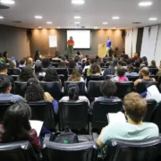 Candidato acessa plataforma digital para acompanhar etapas do Concurso Nacional Unificado