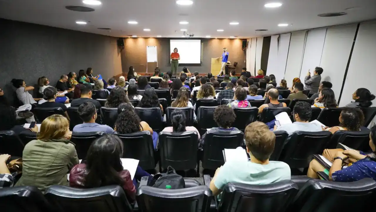 Candidato acessa plataforma digital para acompanhar etapas do Concurso Nacional Unificado Candidato acessa plataforma digital para acompanhar etapas do Concurso Nacional Unificado