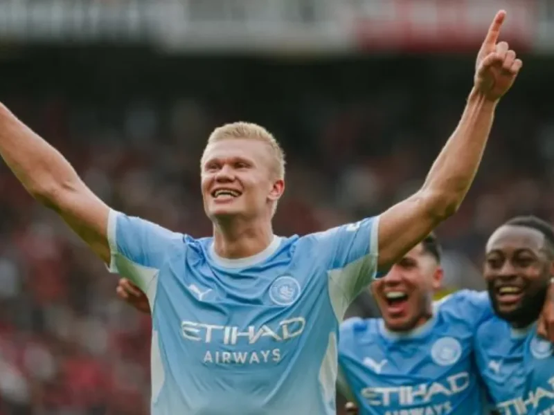 Haaland comemora gol do Manchester City contra o Manchester United em Old Trafford