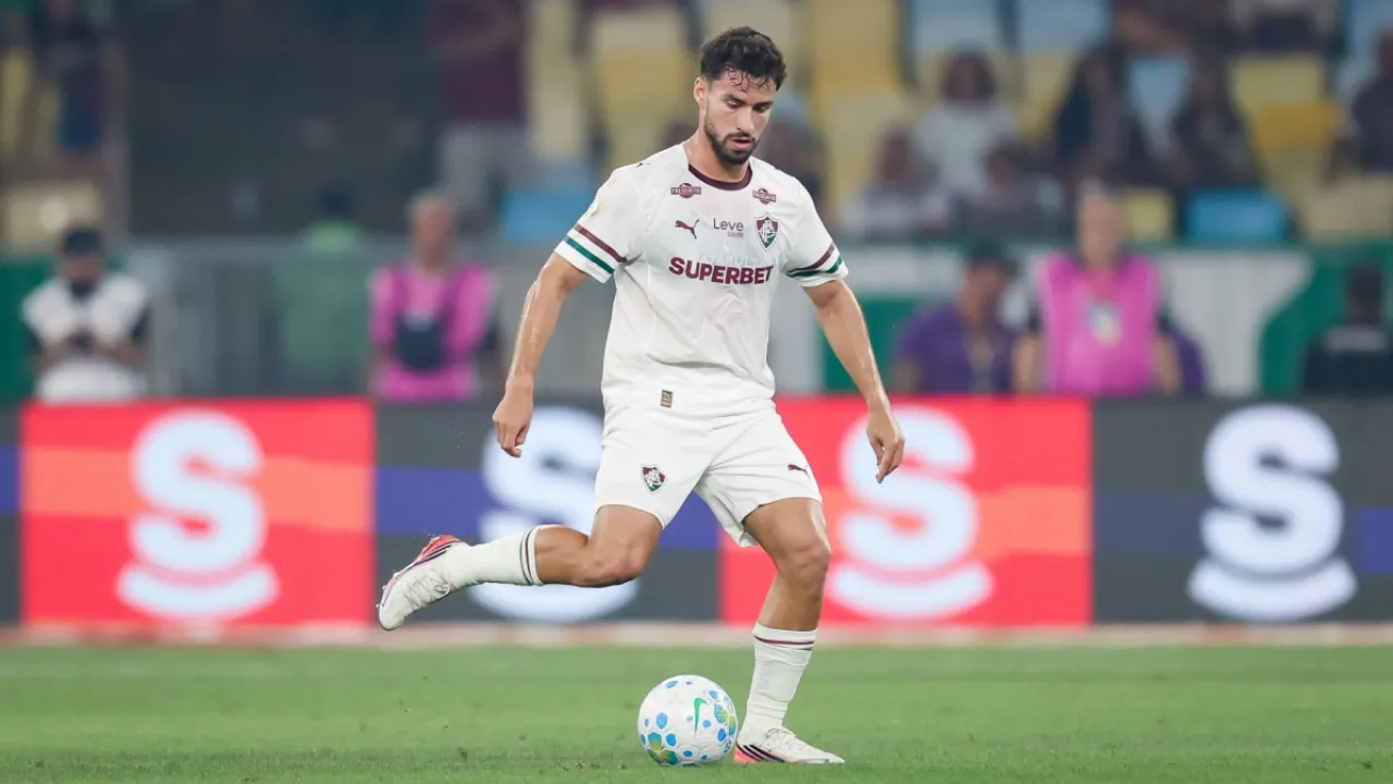 Martinelli em campo com a camisa do Fluminense antes de sua primeira convocação para a Seleção Brasileira Martinelli em campo com a camisa do Fluminense antes de sua primeira convocação para a Seleção Brasileira
