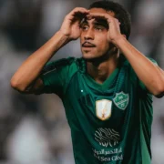 Matheus Gonçalves em atuação pelo Al-Ahli antes de negociação para retornar ao futebol brasileiro