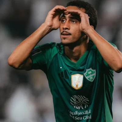 Matheus Gonçalves em atuação pelo Al-Ahli antes de negociação para retornar ao futebol brasileiro