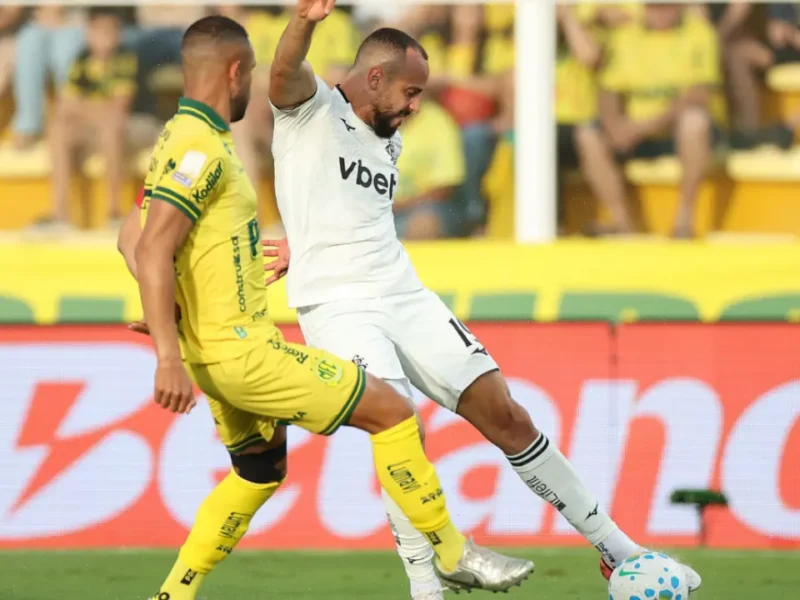 Botafogo enfrenta o Mirassol no Maião pela 28ª rodada do Campeonato Brasileiro na estreia de Tite
