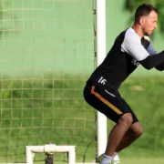 Goleiro Neto durante sua passagem pelo futebol profissional antes do retorno à Juventus