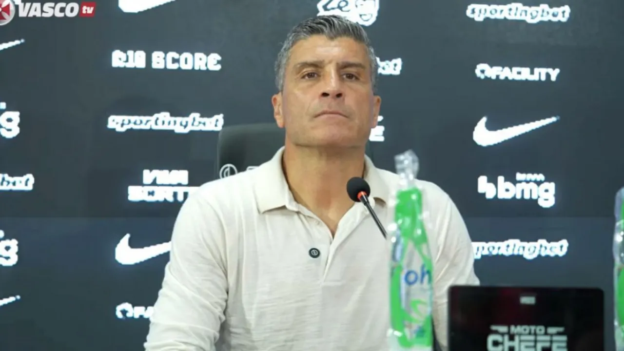 Pedro Emanuel durante partida do Vasco pela Copa do Brasil Pedro Emanuel durante partida do Vasco pela Copa do Brasil