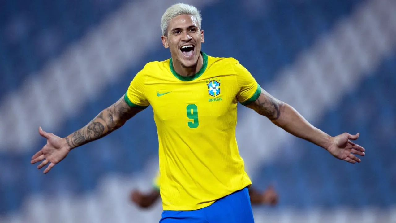 Pedro comemora gol pelo Flamengo antes de retornar à Seleção Brasileira na convocação de Carlo Ancelotti Pedro comemora gol pelo Flamengo antes de retornar à Seleção Brasileira na convocação de Carlo Ancelotti