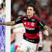 Pedro durante vitória do Flamengo sobre o Red Bull Bragantino no Maracanã