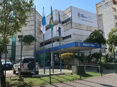 Sede da Prefeitura de São Gonçalo, parceira do Firjan Senai na oferta de cursos profissionalizantes gratuitos