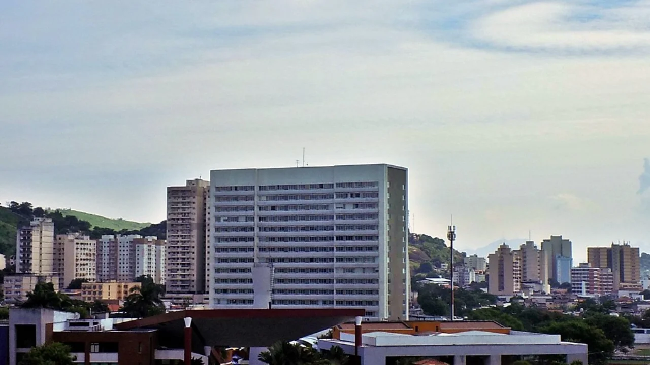 Vista do Centro de São Gonçalo a partir do bairro Estrela do Norte