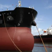 Navio da Transpetro, que está com processo seletivo público aberto em 2026