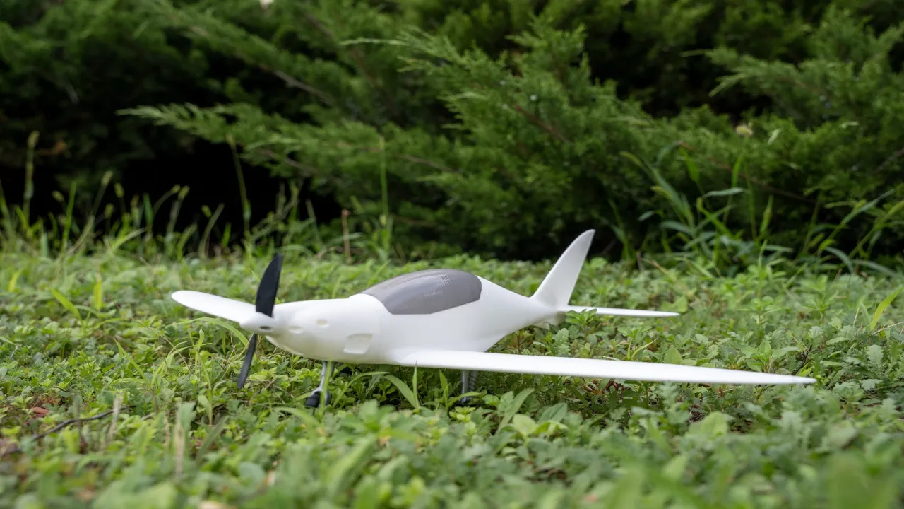 Aeromodelo Shark impresso em 3D com Prusament PLA Lightweight.