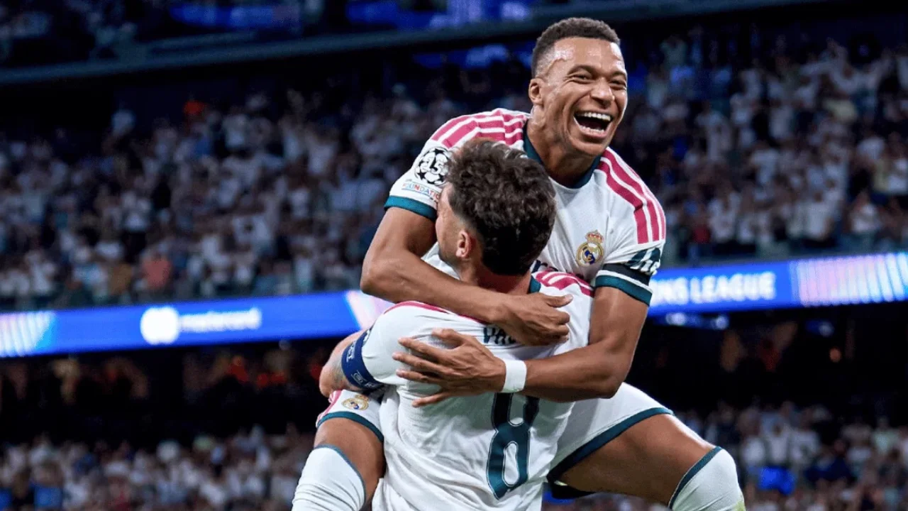 Jogadores do Real Madrid comemoram gol contra a Inter de Milão pela Champions League
