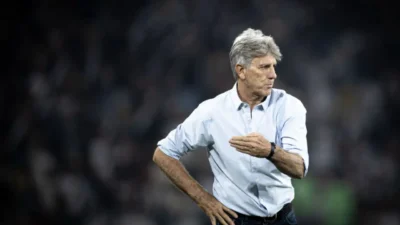 Renato Gaúcho durante passagem como treinador do Grêmio