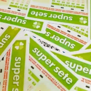 Concurso 902 da Super Sete, com resultado dos números sorteados nesta quarta-feira, 23/09, bem como prêmios de todas as faixas de acerto, total de apostas realizadas, ganhadoras e perdedoras, com detalhes especiais. Além disso, análise econômica, financeira e lotérica da extração, arrecadação e pagamento de prêmios, bem como a destinação pública do dinheiro do saldo residual.