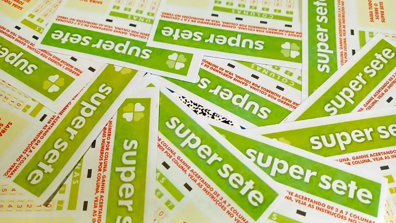 Concurso 902 da Super Sete, com resultado dos números sorteados nesta quarta-feira, 23/09, bem como prêmios de todas as faixas de acerto, total de apostas realizadas, ganhadoras e perdedoras, com detalhes especiais. Além disso, análise econômica, financeira e lotérica da extração, arrecadação e pagamento de prêmios, bem como a destinação pública do dinheiro do saldo residual.