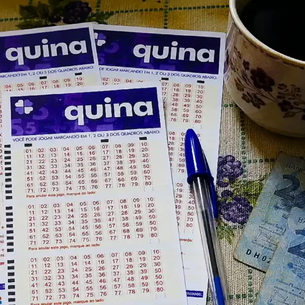 Concurso 7111 da Quina, com resultado dos números sorteados no domingo, 06/09, bem como prêmios de todas as faixas de acerto. Soma do total de apostas realizadas, e análises econômicas, financeiras e lotéricas tanto sobre as ganhadoras quanto perdedoras, com base na arrecadação | Criação: Enzo Carvalho com IA