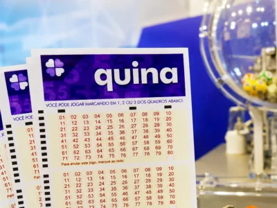 Concurso 7107 da Quina, com resultado dos números sorteados na terça-feira, 01/09, bem como prêmios de todas as faixas de acerto. Soma do total de apostas realizadas, e análises econômicas, financeiras e lotéricas tanto sobre as ganhadoras quanto perdedoras, com base na arrecadação | Criação: Enzo Carvalho com IA