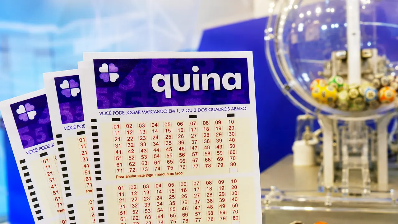Concurso 7107 da Quina, com resultado dos números sorteados na terça-feira, 01/09, bem como prêmios de todas as faixas de acerto. Soma do total de apostas realizadas, e análises econômicas, financeiras e lotéricas tanto sobre as ganhadoras quanto perdedoras, com base na arrecadação | Criação: Enzo Carvalho com IA
