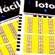 Concurso 3792 da Lotofácil, realizado nesta terça-feira, 29/09, com resultado dos 15 números sorteados no Espaço da Sorte e respectivos valores correspondentes à cada faixa de premiação, cuja soma geral será ponderada  nas análises econômicas, financeiras, fiscais e lotéricas da extração, assim como todos os repasses e valores arrecadados. 