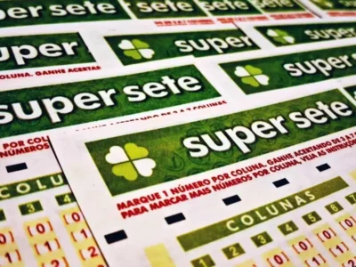 Volantes da Super Sete, em reportagem sobre o Concurso 894 da modalidade lotérica, com resultado dos números sorteados nesta quarta-feira, 02/09, bem como prêmios de todas as faixas de acerto, total de apostas realizadas, ganhadoras e perdedoras, com detalhes especiais. Além disso, análise econômica, financeira e lotérica da extração, arrecadação e pagamento de prêmios, bem como a destinação pública do dinheiro do saldo residual.