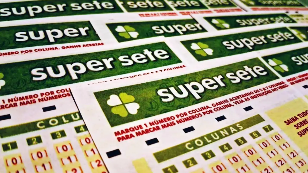Volantes da Super Sete, em reportagem sobre o Concurso 894 da modalidade lotérica, com resultado dos números sorteados nesta quarta-feira, 02/09, bem como prêmios de todas as faixas de acerto, total de apostas realizadas, ganhadoras e perdedoras, com detalhes especiais. Além disso, análise econômica, financeira e lotérica da extração, arrecadação e pagamento de prêmios, bem como a destinação pública do dinheiro do saldo residual. Volantes da Super Sete, em reportagem sobre o Concurso 894 da modalidade lotérica, com resultado dos números sorteados nesta quarta-feira, 02/09, bem como prêmios de todas as faixas de acerto, total de apostas realizadas, ganhadoras e perdedoras, com detalhes especiais. Além disso, análise econômica, financeira e lotérica da extração, arrecadação e pagamento de prêmios, bem como a destinação pública do dinheiro do saldo residual.