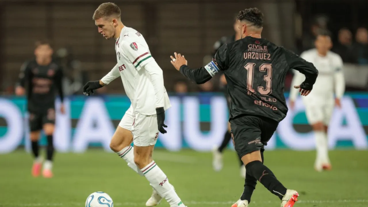 Rodrigo Castillo, atacante do Fluminense, durante partida pelo clube