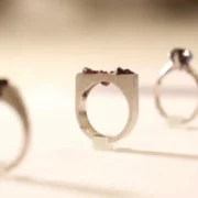 Estrutura de platina produzida por impressão 3D para receber semente de rubi