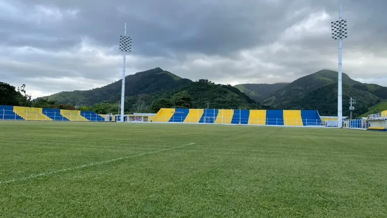 Estádio Lourival Gomes de Almeida, em Saquarema, recebe Sampaio Corrêa x Madureira pela Copa Rio Estádio Lourival Gomes de Almeida, em Saquarema, recebe Sampaio Corrêa x Madureira pela Copa Rio