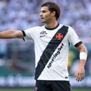 Santiago Sosa durante partida pelo Vasco no Campeonato Brasileiro de 2026
