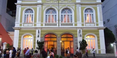 Fachada do Theatro Municipal de Niterói, onde serão realizados dois shows gratuitos nesta segunda-feira