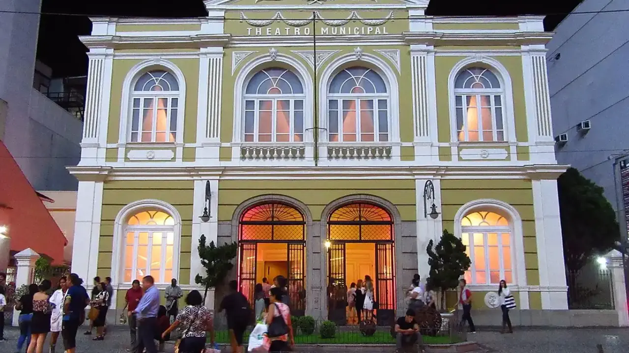 Fachada do Theatro Municipal de Niterói, onde serão realizados dois shows gratuitos nesta segunda-feira