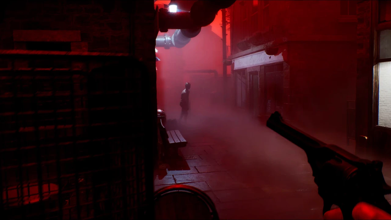 Jogador aponta arma em ambiente tomado por luz vermelha em Silent Hill: Townfall. Jogador aponta arma em ambiente tomado por luz vermelha em Silent Hill: Townfall.