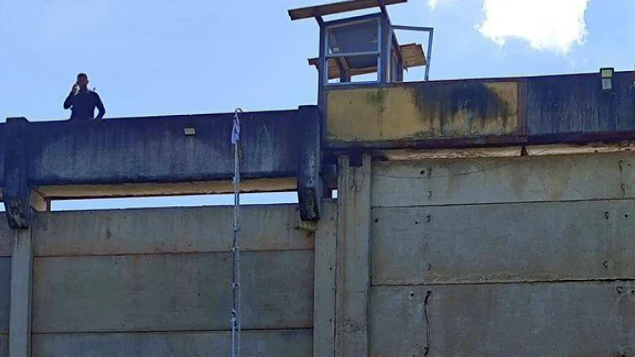 Complexo de Gericinó, onde dois presos tentaram fugir de Bangu 8