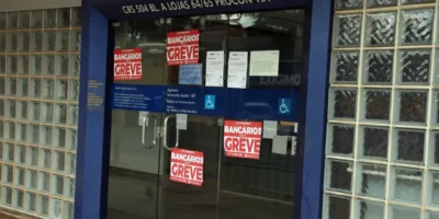 Agência da Caixa Econômica Federal durante greve dos empregados
