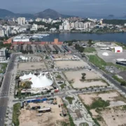Vista da região central de Niterói, onde novos projetos residenciais somam 7.730 unidades licenciadas